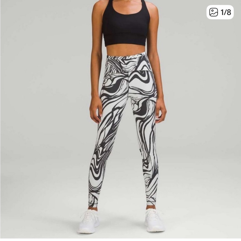 Lululemon Swift Speed Black and White Abstract Pattern Leggings 28” size 4